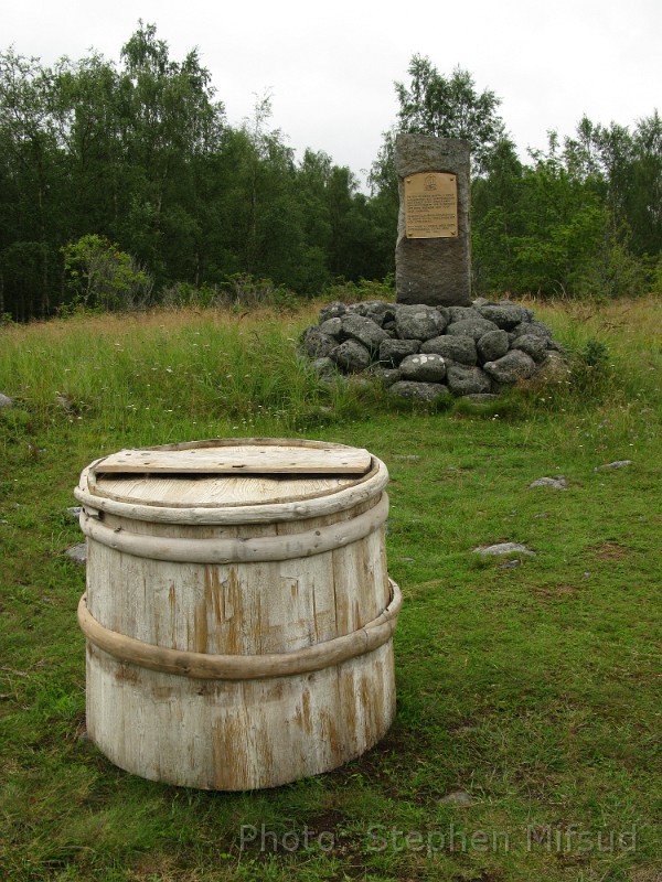 Bennas2010-5903.jpg - An old barrel.